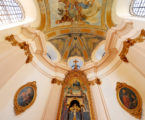 Turyści mogą zwiedzać barokowe kościoły broumovskie