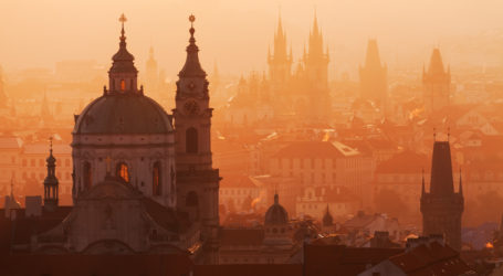 Praga „Miastem o Stu Wieżach”? Są ich tysiące