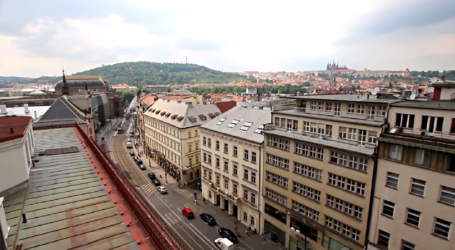 Regulacja Airbnb w Pradze: Czy ceny najmu spadną?